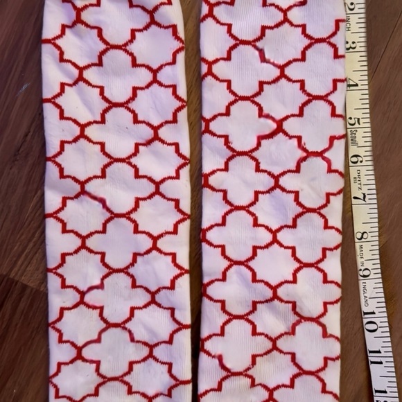 Baby Legs Girls White and Red Patterned Leg Warmers - Picture 2 of 2